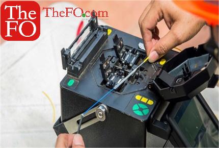What Is a Fiber Optic Splicer and How to Become One